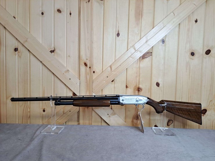 winchester-/ducks-unlimited-model-12-20-gauge-pump-shotgun-image-8