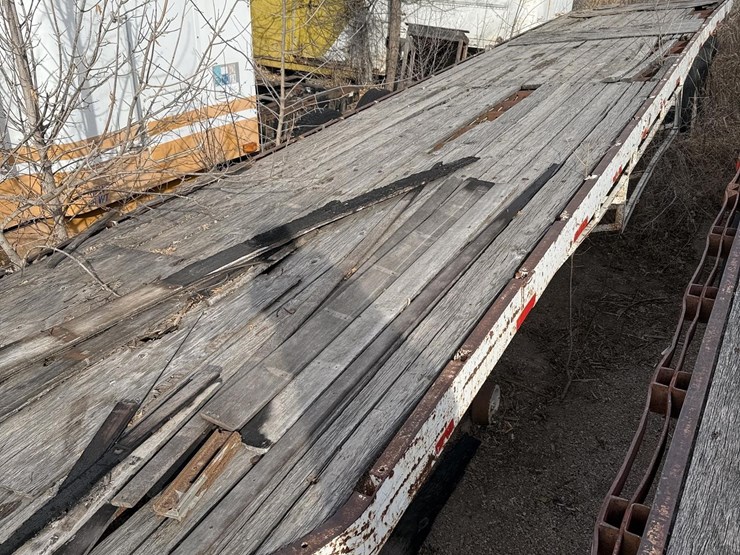 1975-unknown-image-11