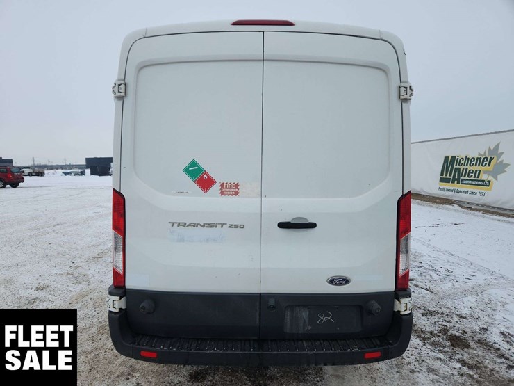 2017-ford-transit-image-7