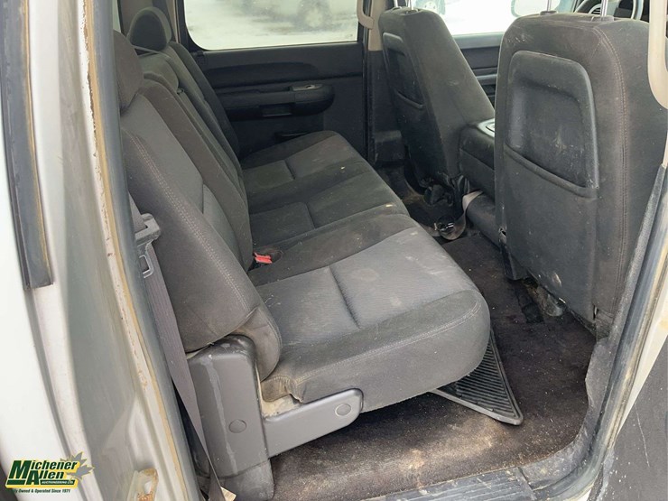 2010-chevrolet-silverado-1500-image-17