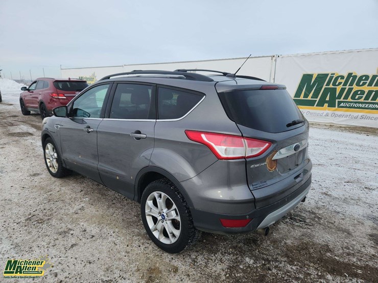 2013-ford-escape-sel-image-3
