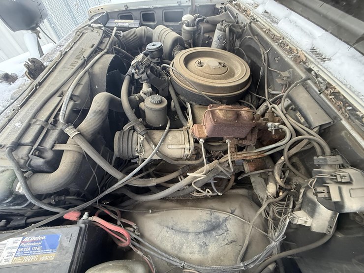 1983-chevrolet-suburban-image-34