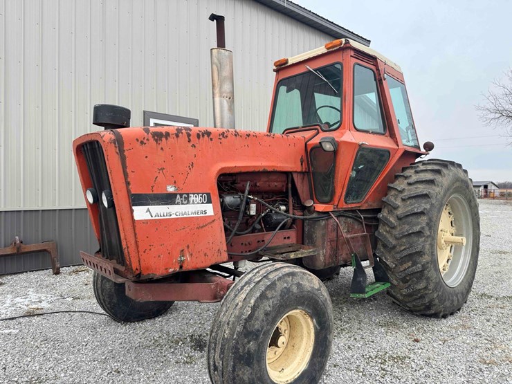 1973-allis-chalmers-7050-tractor-image-8