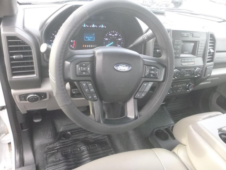 2017-ford-f250-image-13