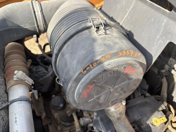 2018-case-580sn-image-22