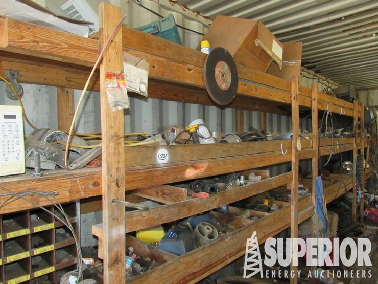 (1-231)-8'-x-8'-x-40'-shipping-container,-w/-fluo...-image-3