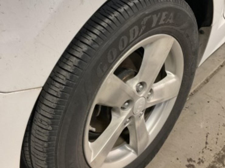 2015-kia-optima-sdn-image-8