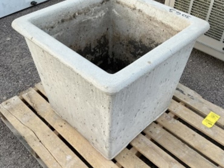 concrete-planter-image-4