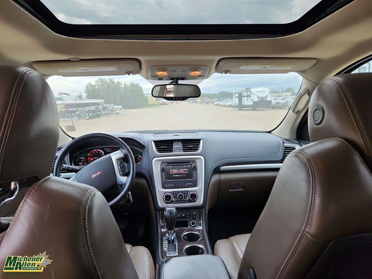 2013-gmc-acadia-slt-image-18