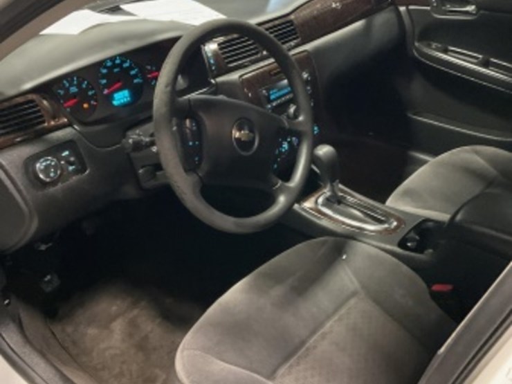 2015-chevrolet-impala-ls-sdn-image-21