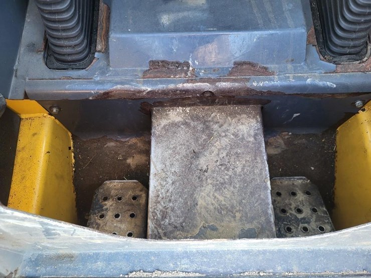 2018-deere-314g-image-49