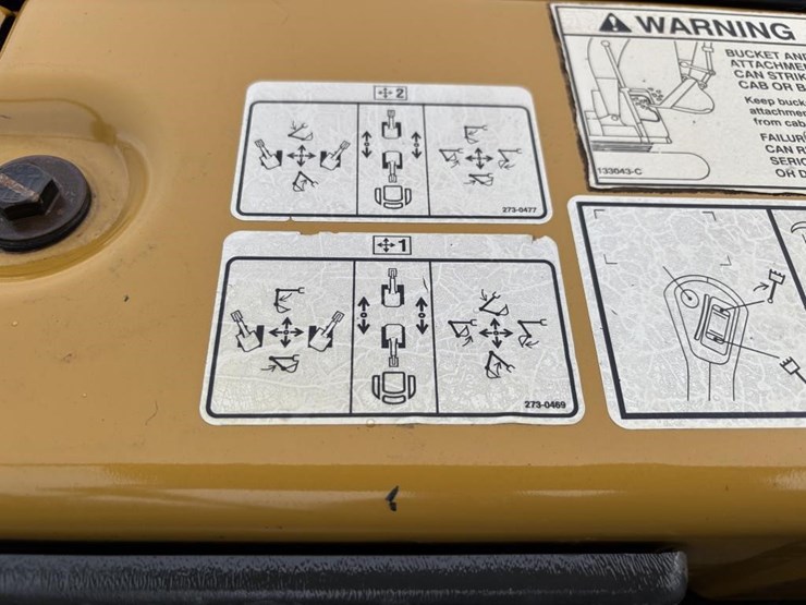 2018-caterpillar-303-image-32