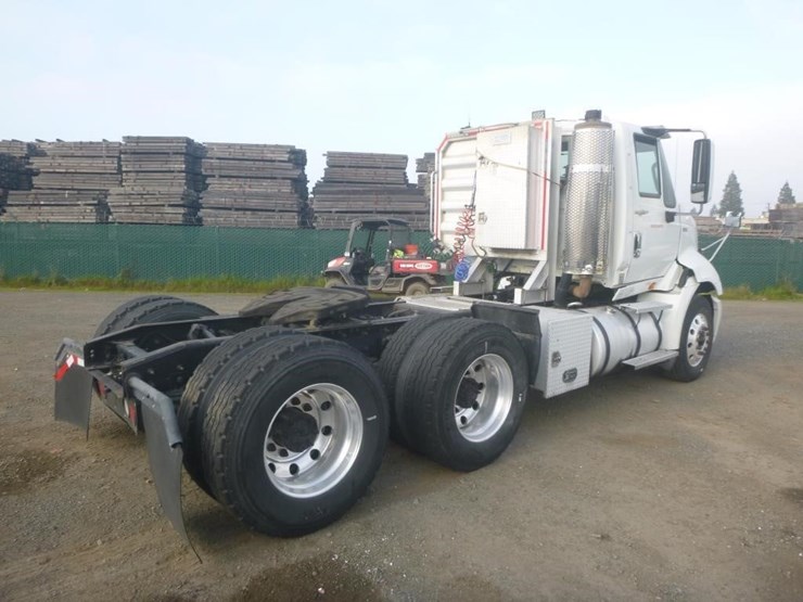 2012-international-prostar-image-3