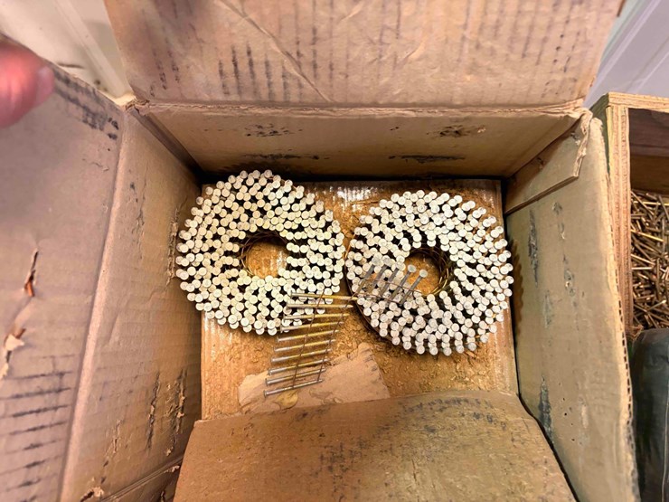 assortment-of-nails-fasteners-/w-misc-material-image-5