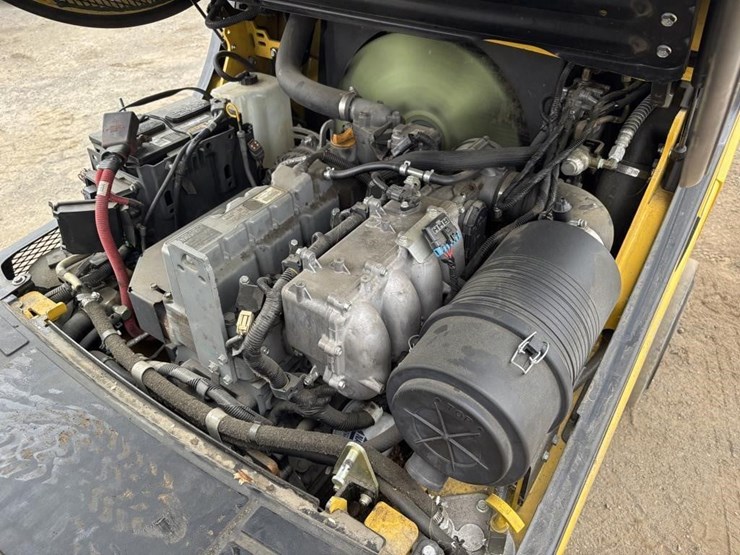 2017-yale-glc120vxntge100-forklift-image-28