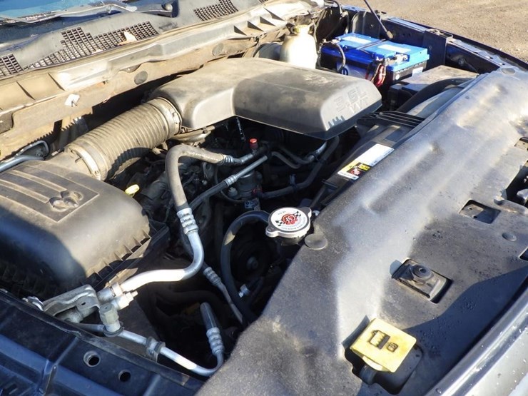 2015-dodge-1500-image-11