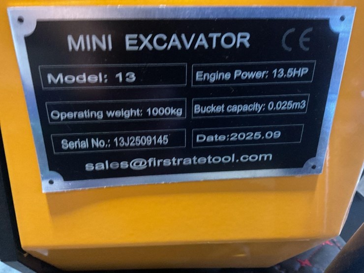(inv.50039)-new-unused-miva-va13-mini-excavator,-13.5-hp-gas-engine,-manual-thumb,-blade-image-10
