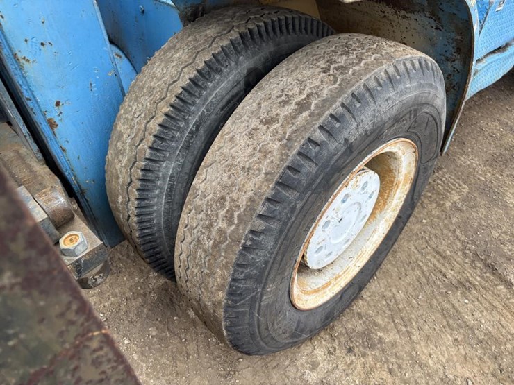 hyster-h300a-forklift-image-22