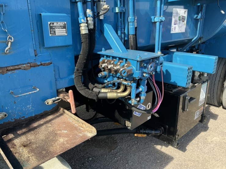 2018-peterbilt-520-image-9