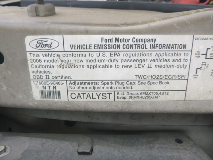 2006-ford-e350-image-12