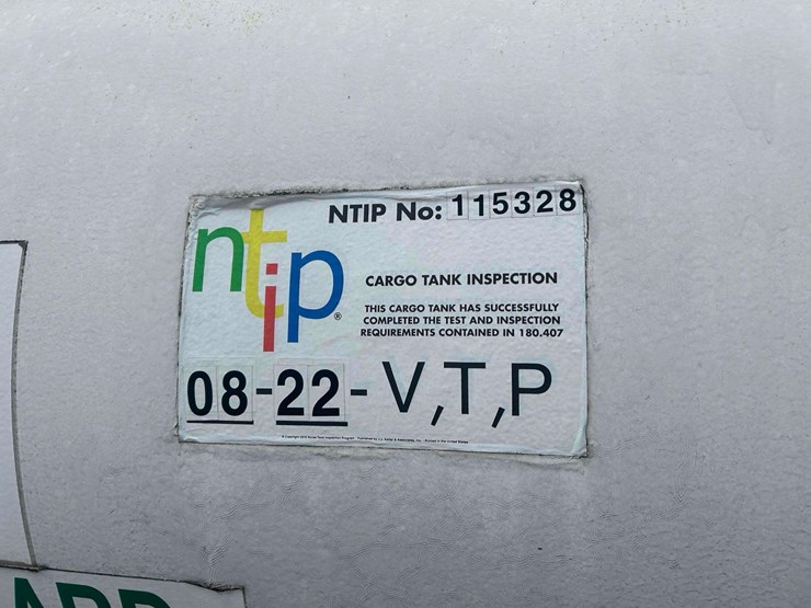 1000-gal.-nh3-tank-on-gear-#76-image-9