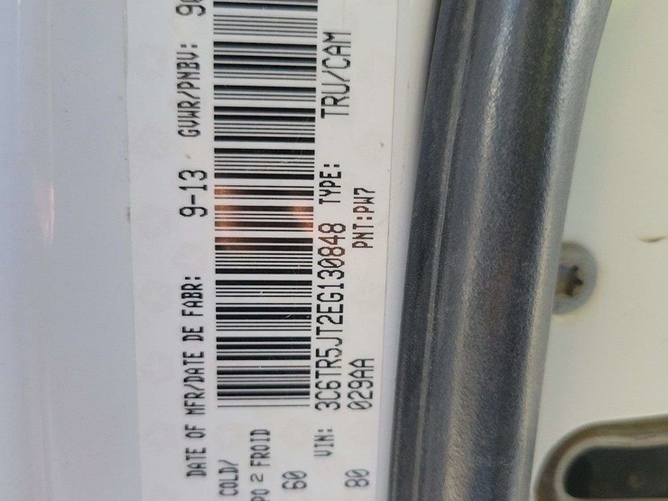 2014-dodge-2500-image-28