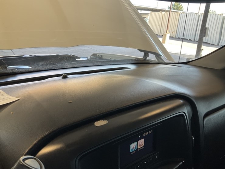 2016-chevrolet-silverado-2500-image-18