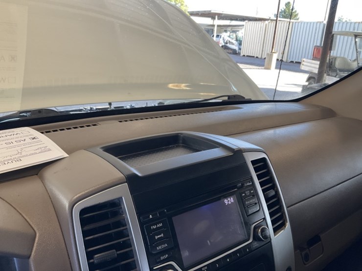 2017-nissan-frontier-image-18