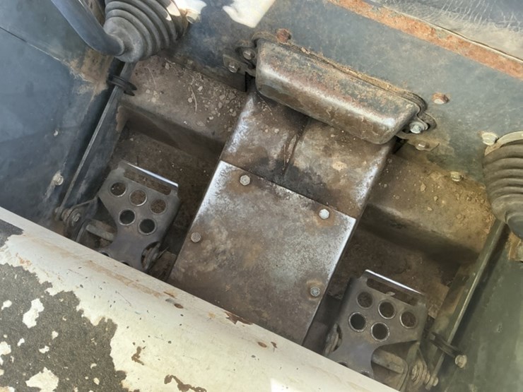 bobcat-s150-image-22