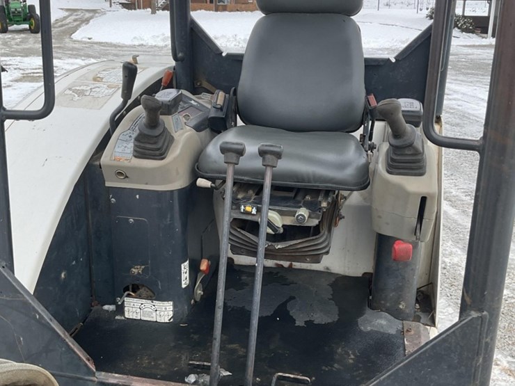 2005-bobcat-331c-image-19