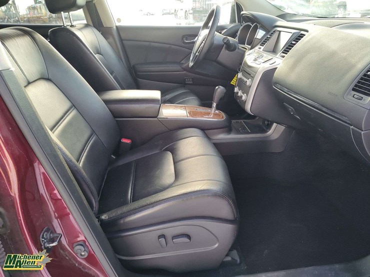 2011-nissan-murano-image-18