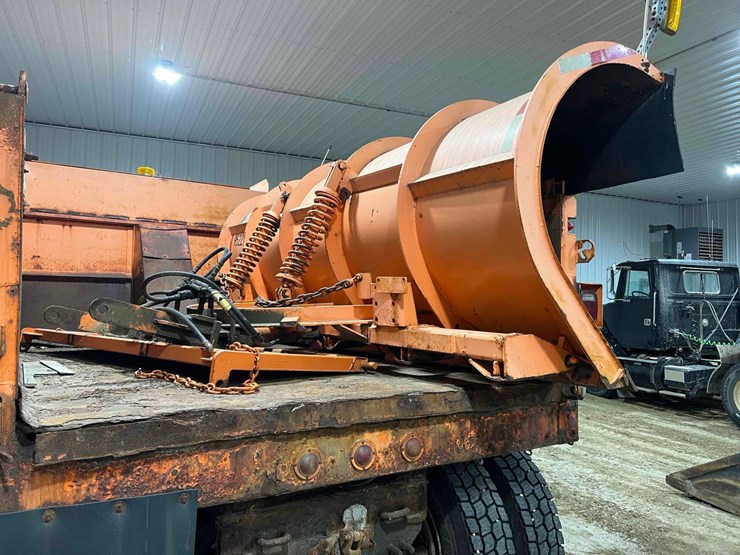 1993-international-254-image-11