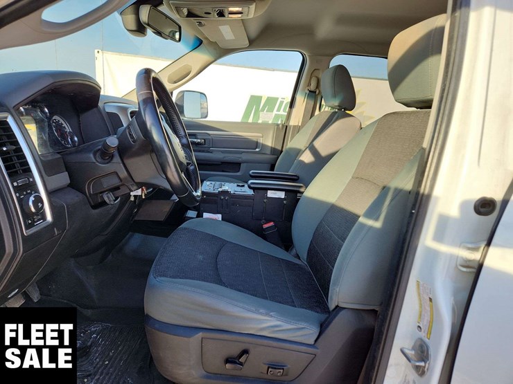 2014-dodge-2500-image-16