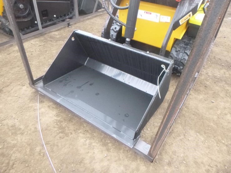 2025-agt-mx-crt23-skid-steer-track-loader-image-7