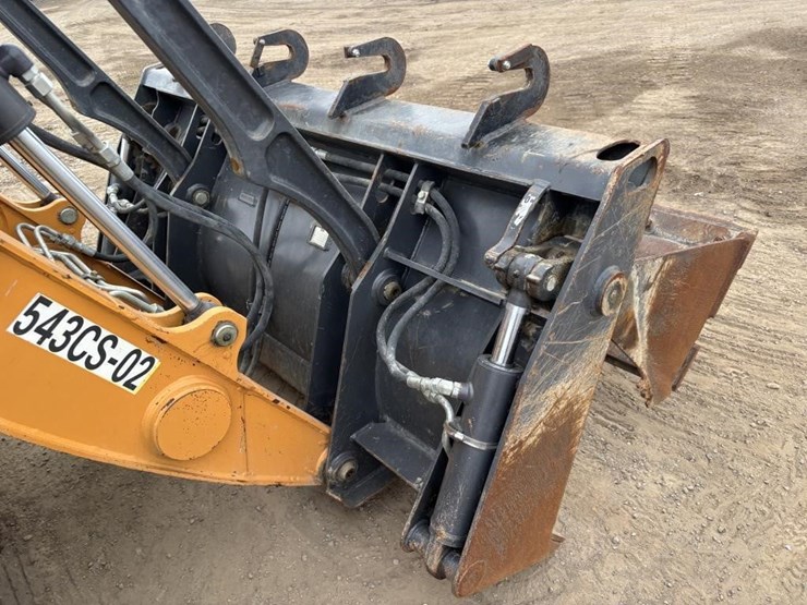 2018-case-580sn-image-11