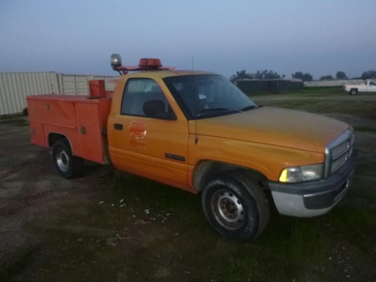 2001-dodge-ram-2500-image-2