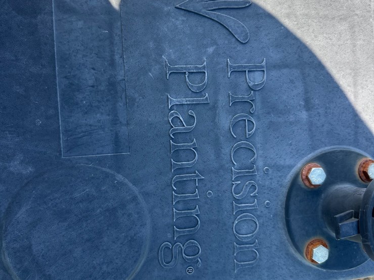 #4308-•-precision-planter-12-row-40"-planter-image-14