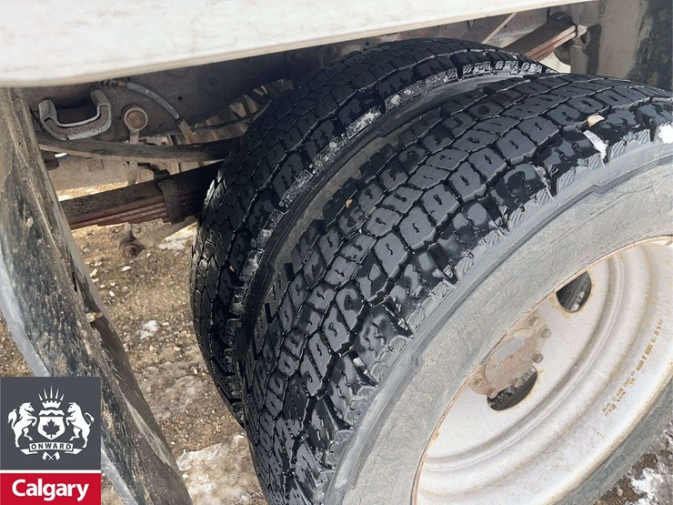 2006-ford-f550-image-12