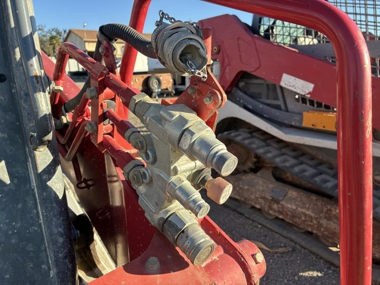 2019-takeuchi-tl10v2-image-9