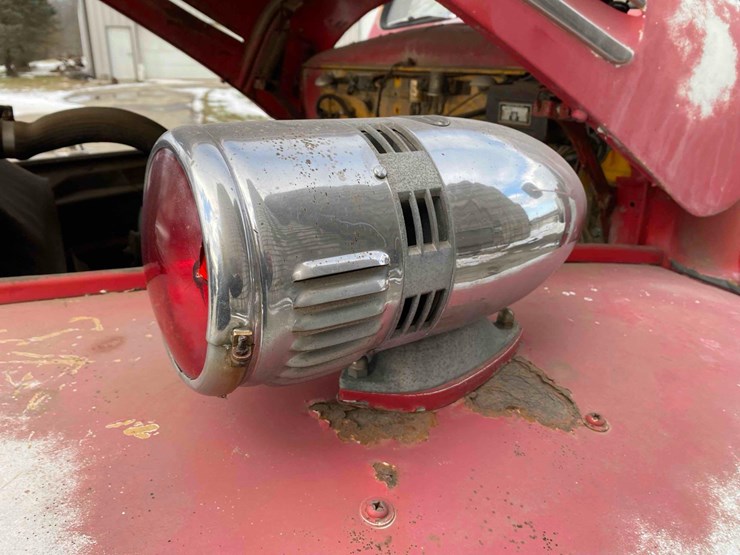 1949-ford-f7-firetruck-image-43