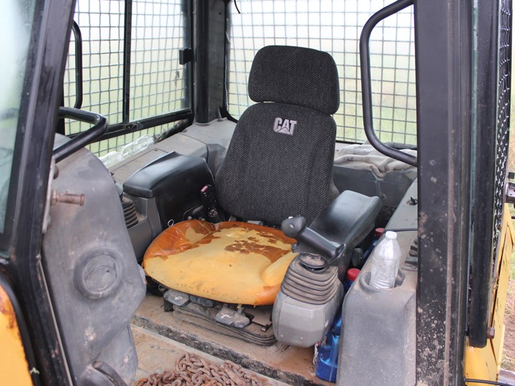 caterpillar-d5k-image-5