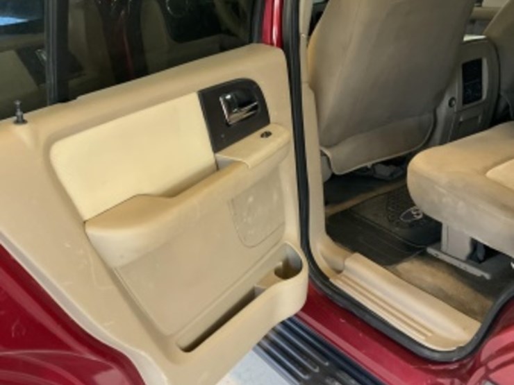 2006-ford-expedition-image-24