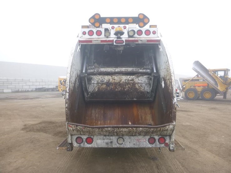 2010-international-durastar-4300-image-7