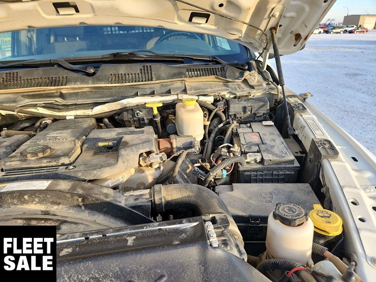 2014-ram-5500-4x4-s/a-service-truck-image-33