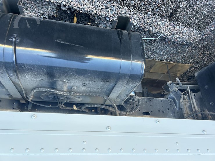 1998-isuzu-ftr-image-33