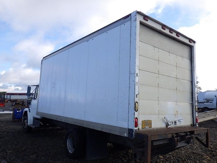 2000-freightliner-fl50-image-6