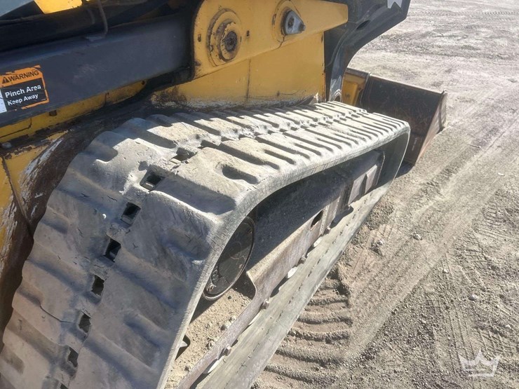 2018-deere-331g-image-26