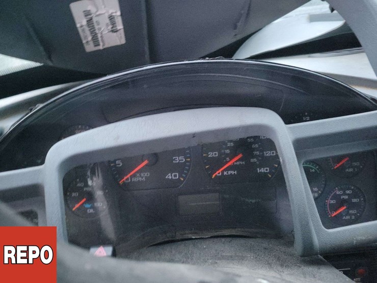 2007-international-workstar-7400-image-15