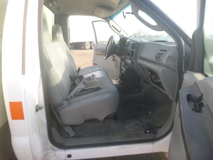 2007-ford-f450-image-11