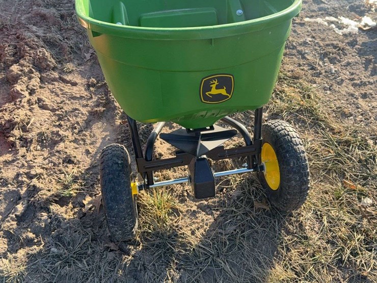 john-deere-la-image-2